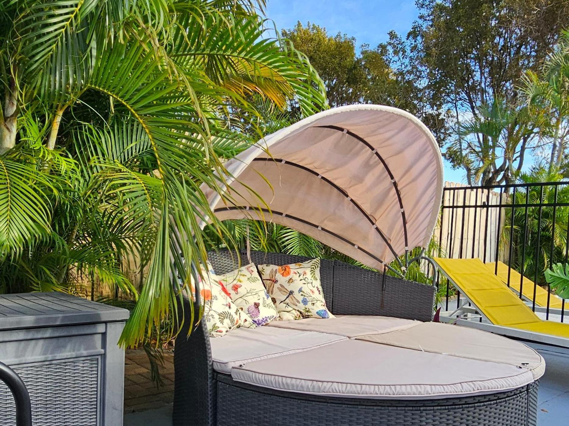 Equipped House W Pool & Patios, Near The Beaches, Prime Location- Ideal For Small Families, Coastal Haven * Fort Lauderdale