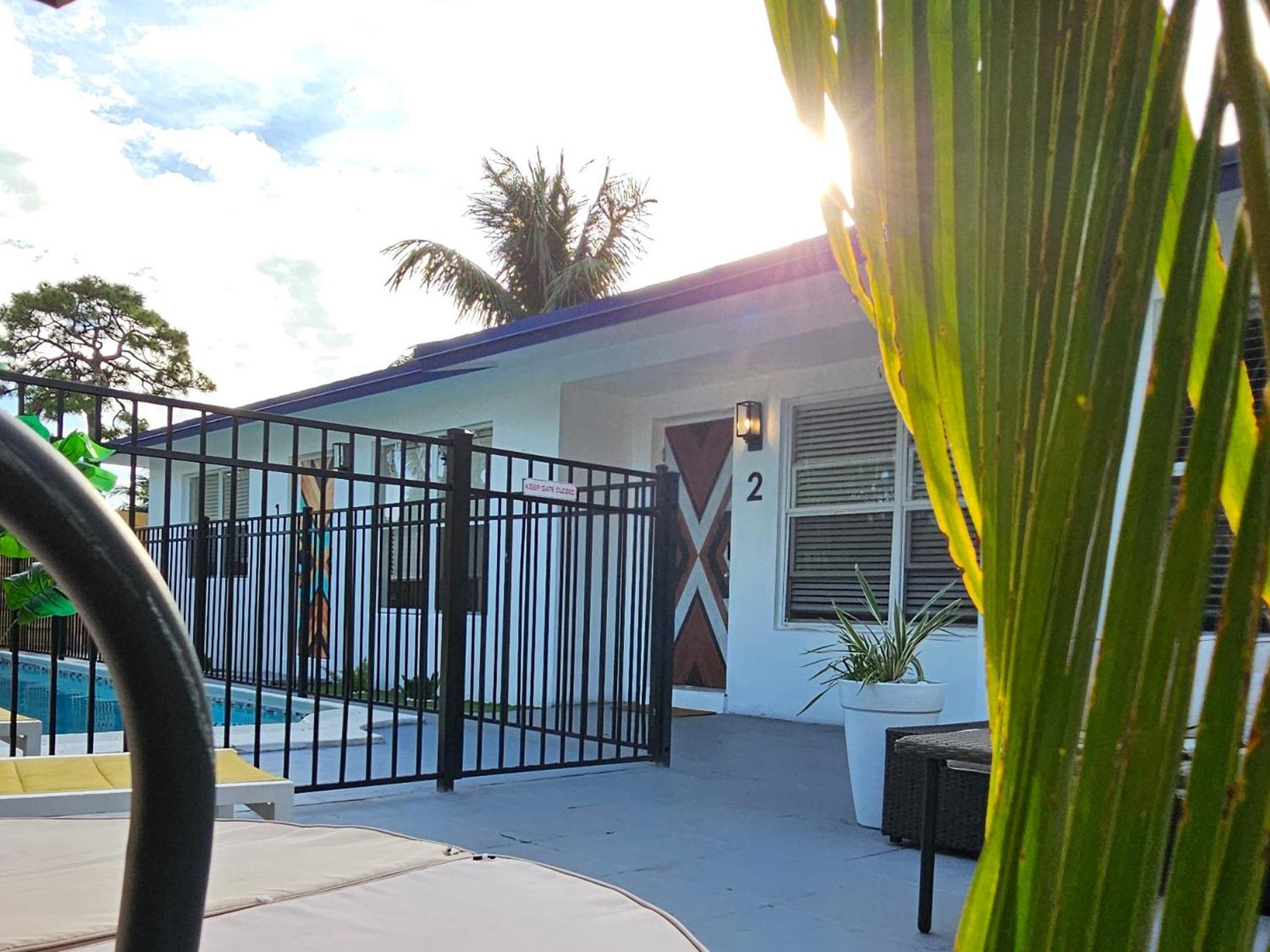 Equipped House W Pool & Patios, Near The Beaches, Prime Location- Ideal For Small Families, Coastal Haven Apartamento Fort Lauderdale