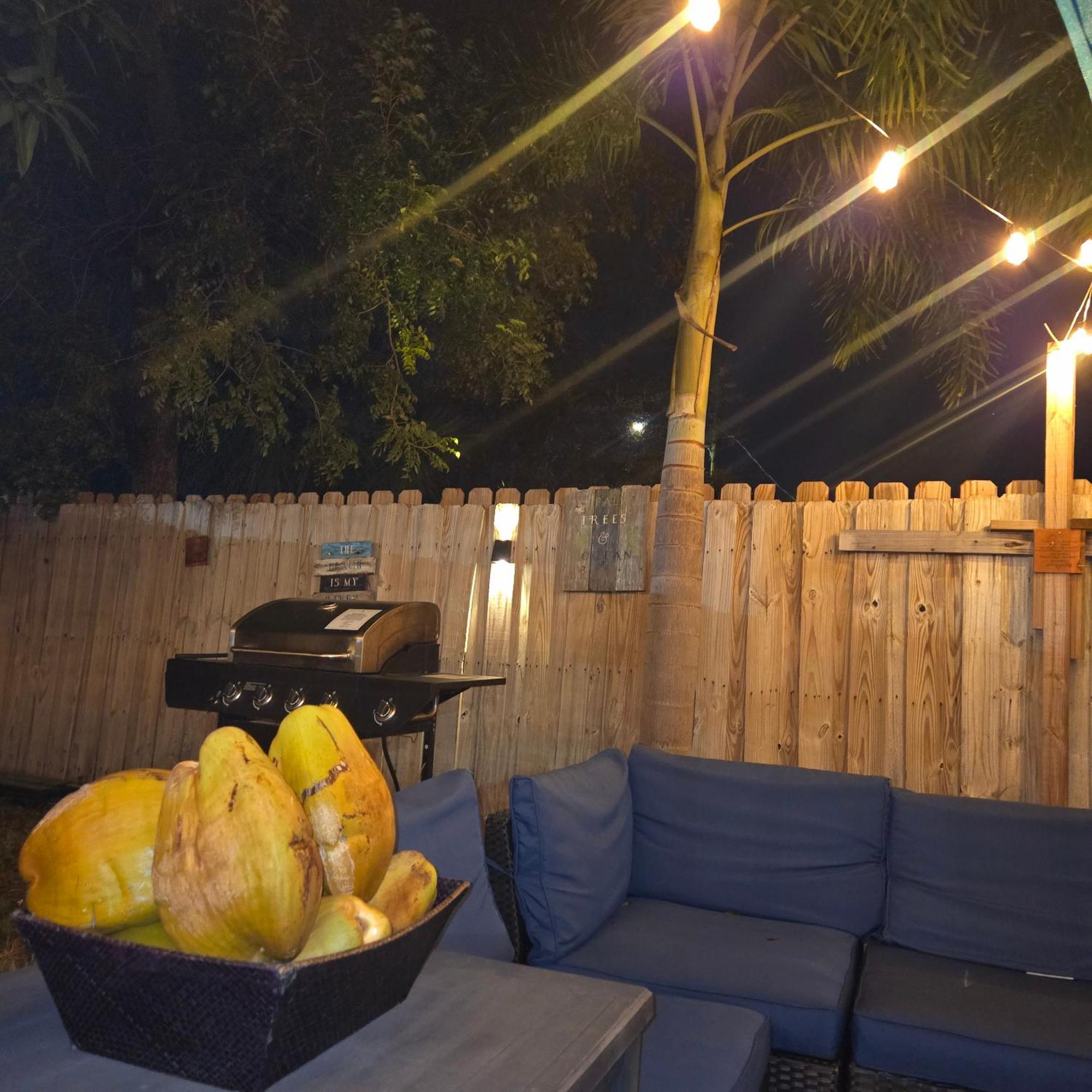 Equipped House W Pool & Patios, Near The Beaches, Prime Location- Ideal For Small Families, Coastal Haven