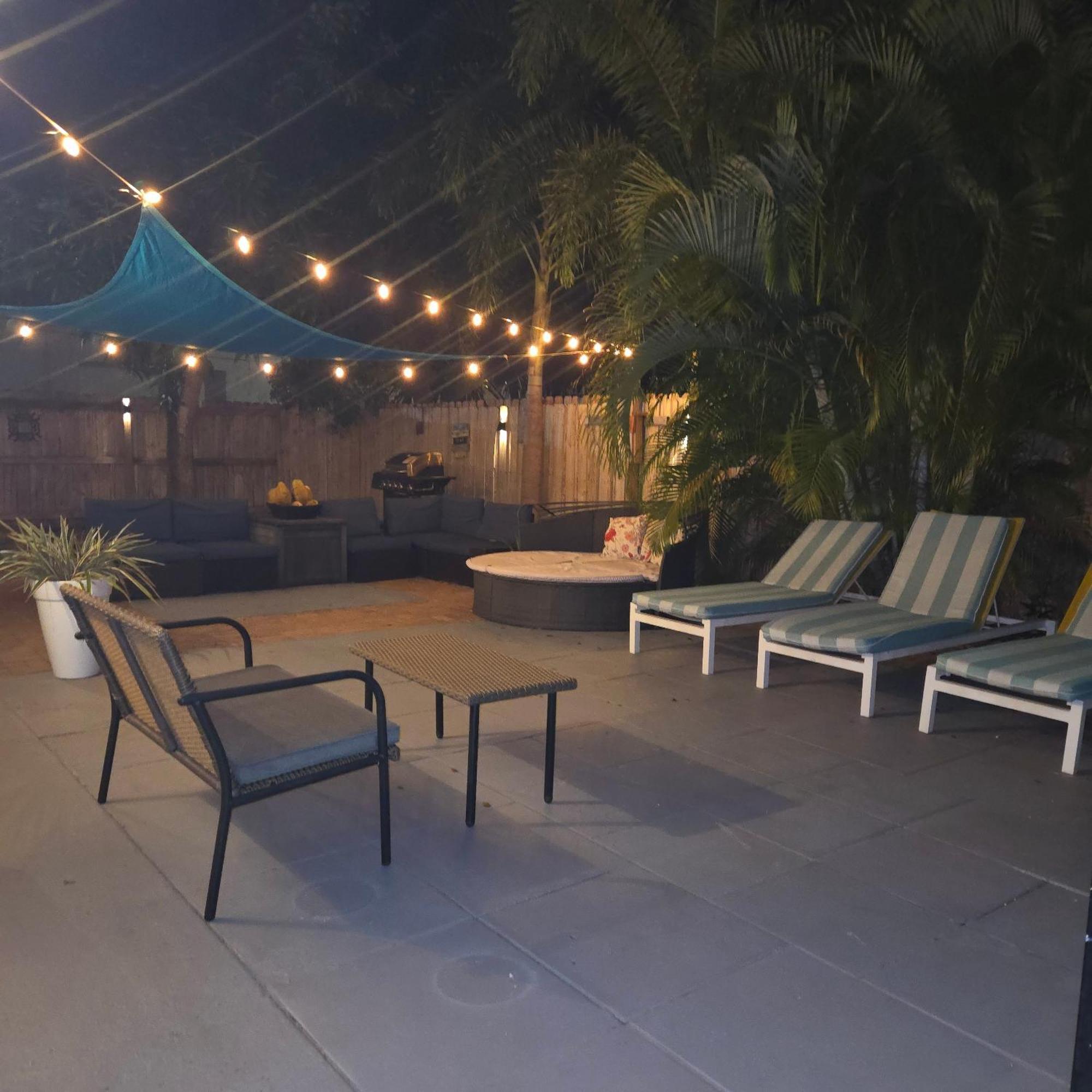 Equipped House W Pool & Patios, Near The Beaches, Prime Location- Ideal For Small Families, Coastal Haven Fort Lauderdale