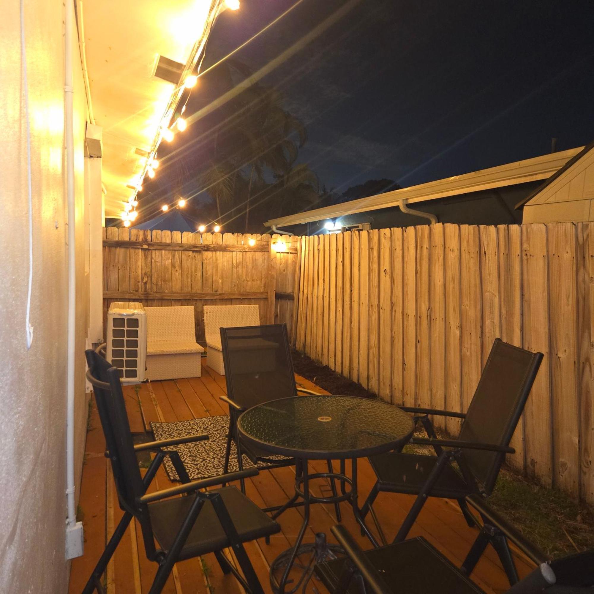 Equipped House W Pool & Patios, Near The Beaches, Prime Location- Ideal For Small Families, Coastal Haven Apartamento *