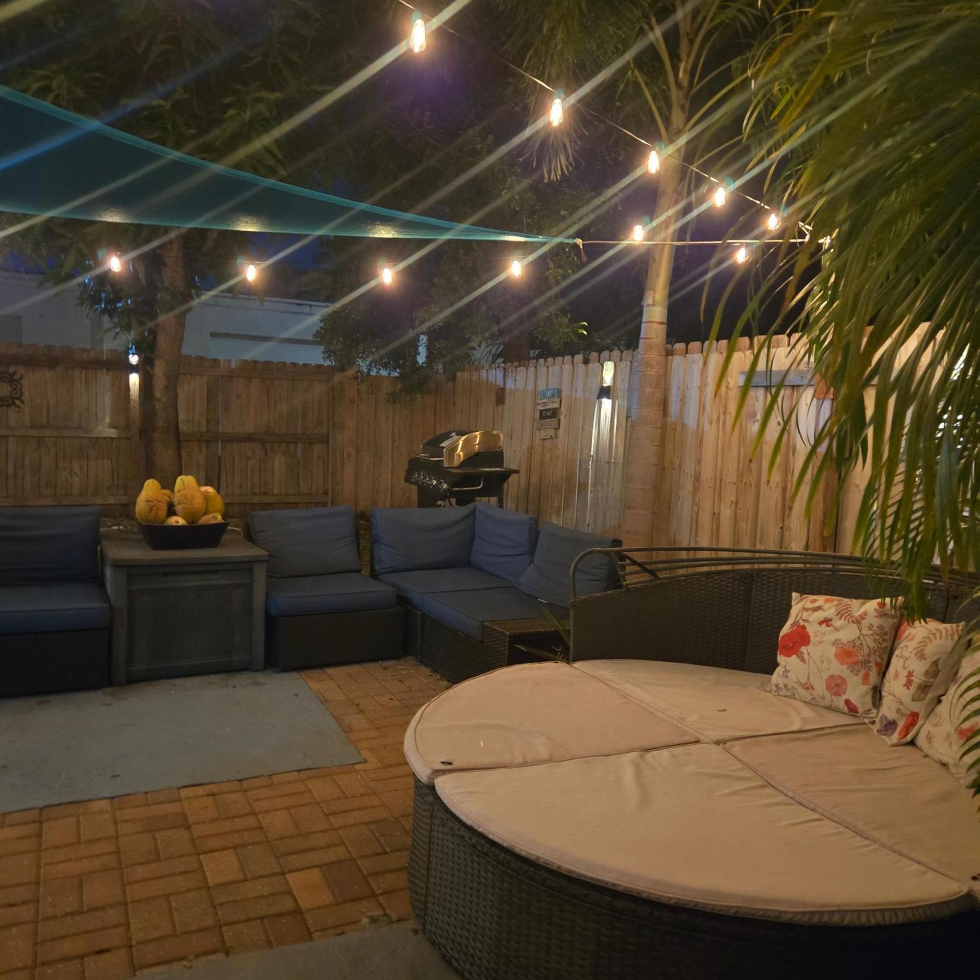 Equipped House W Pool & Patios, Near The Beaches, Prime Location- Ideal For Small Families, Coastal Haven