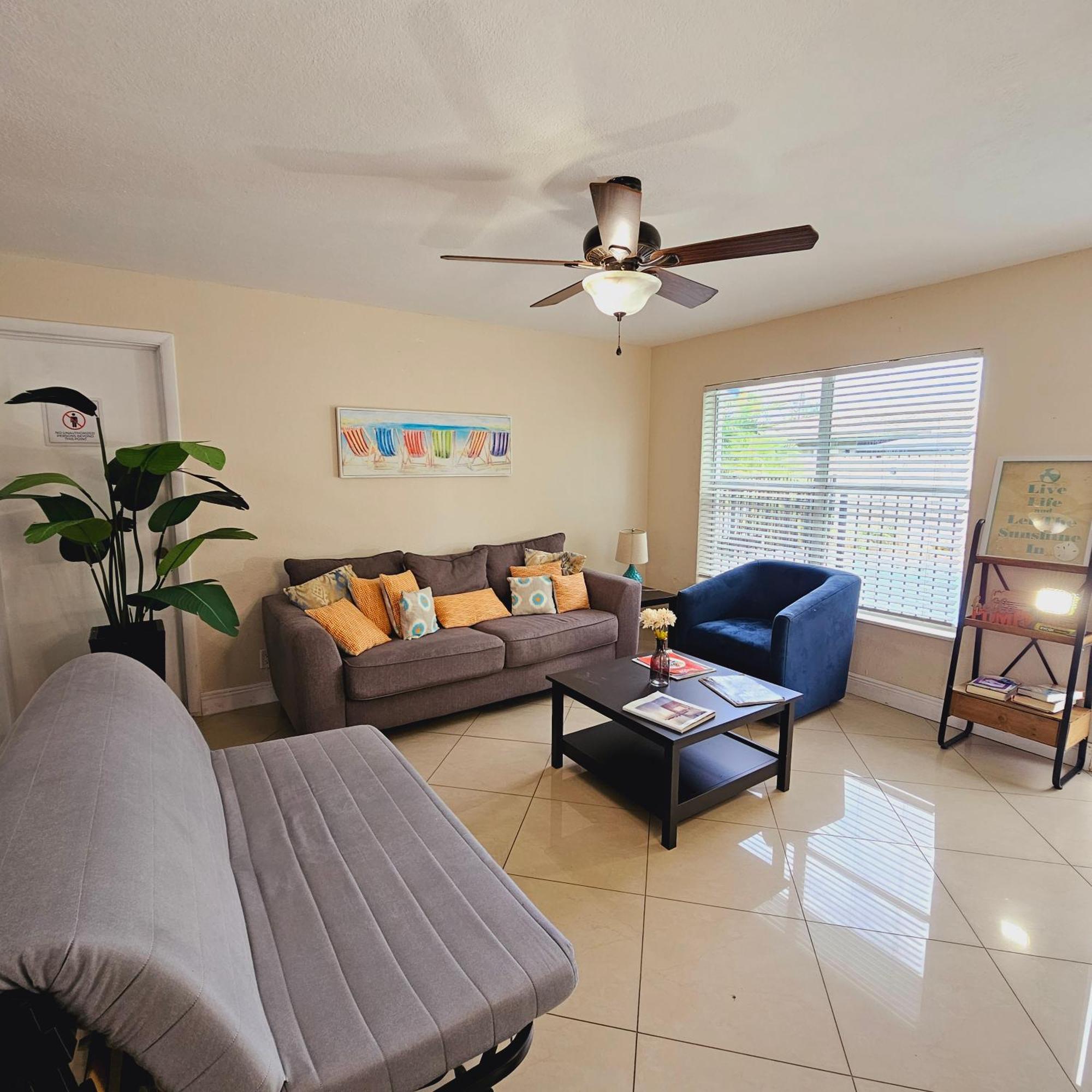 Equipped House W Pool & Patios, Near The Beaches, Prime Location- Ideal For Small Families, Coastal Haven Apartamento Fort Lauderdale