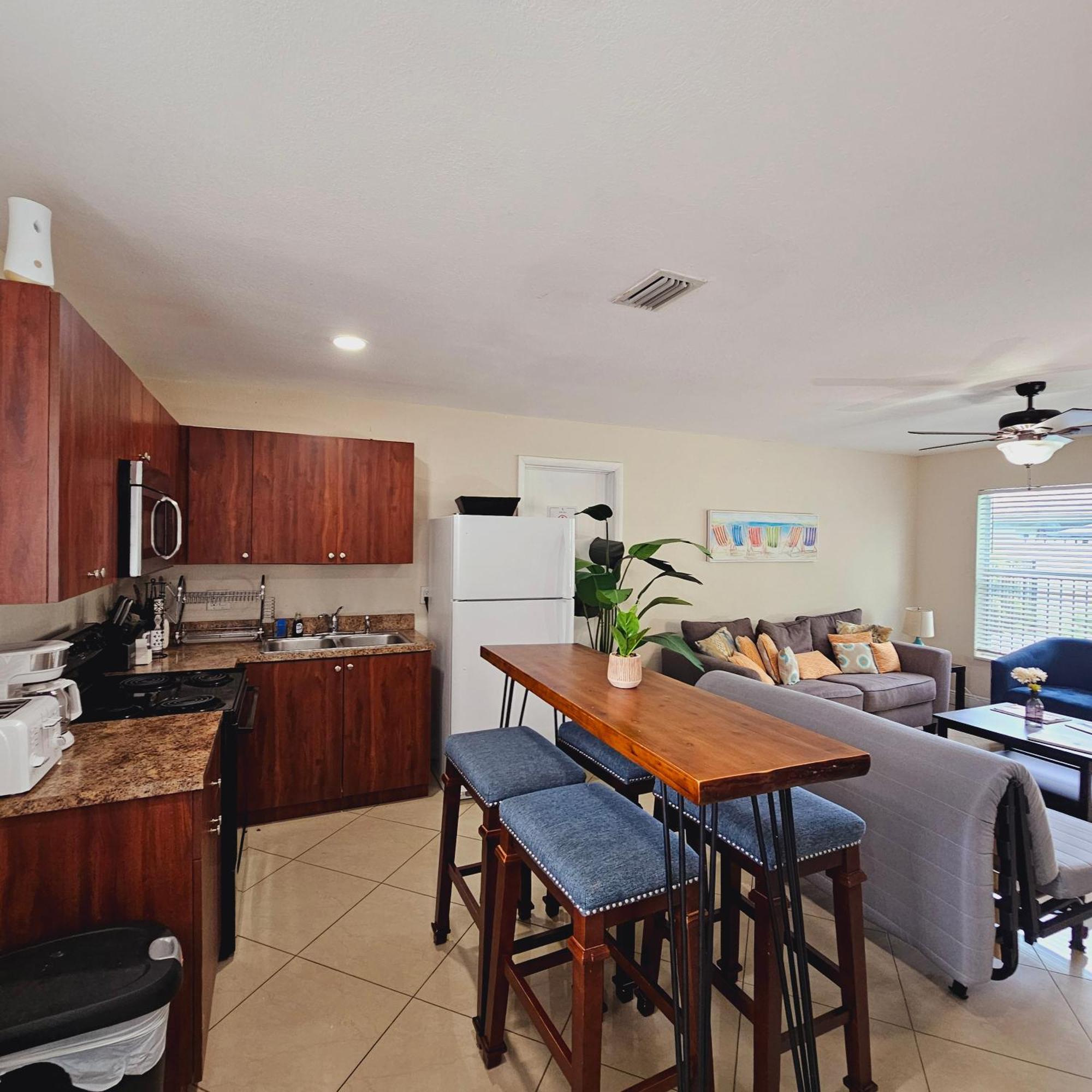 Coastal Haven: Family-friendly House With Pool Near Beaches Fort Lauderdale