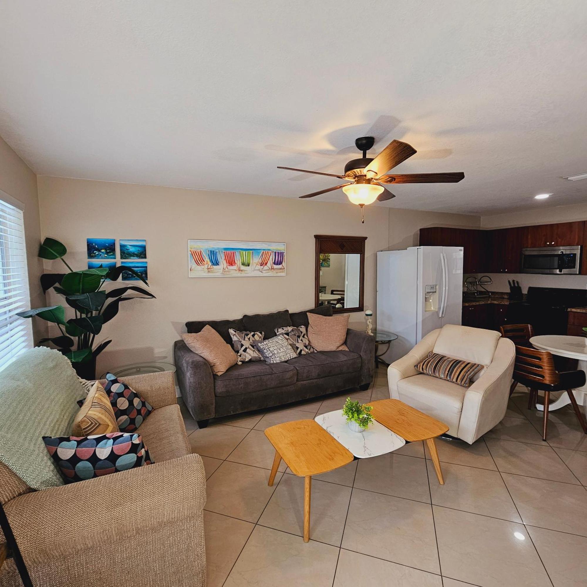 Apartment Coastal Haven: Family-friendly House With Pool Near Beaches