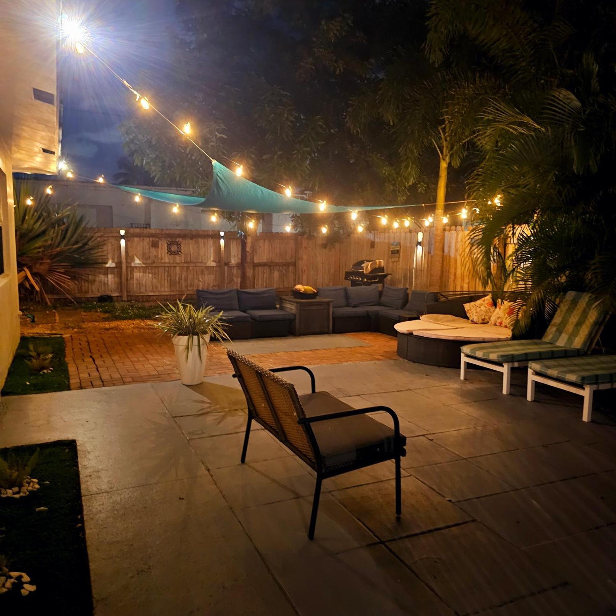 Equipped House W Pool & Patios, Near The Beaches, Prime Location- Ideal For Small Families, Coastal Haven Fort Lauderdale