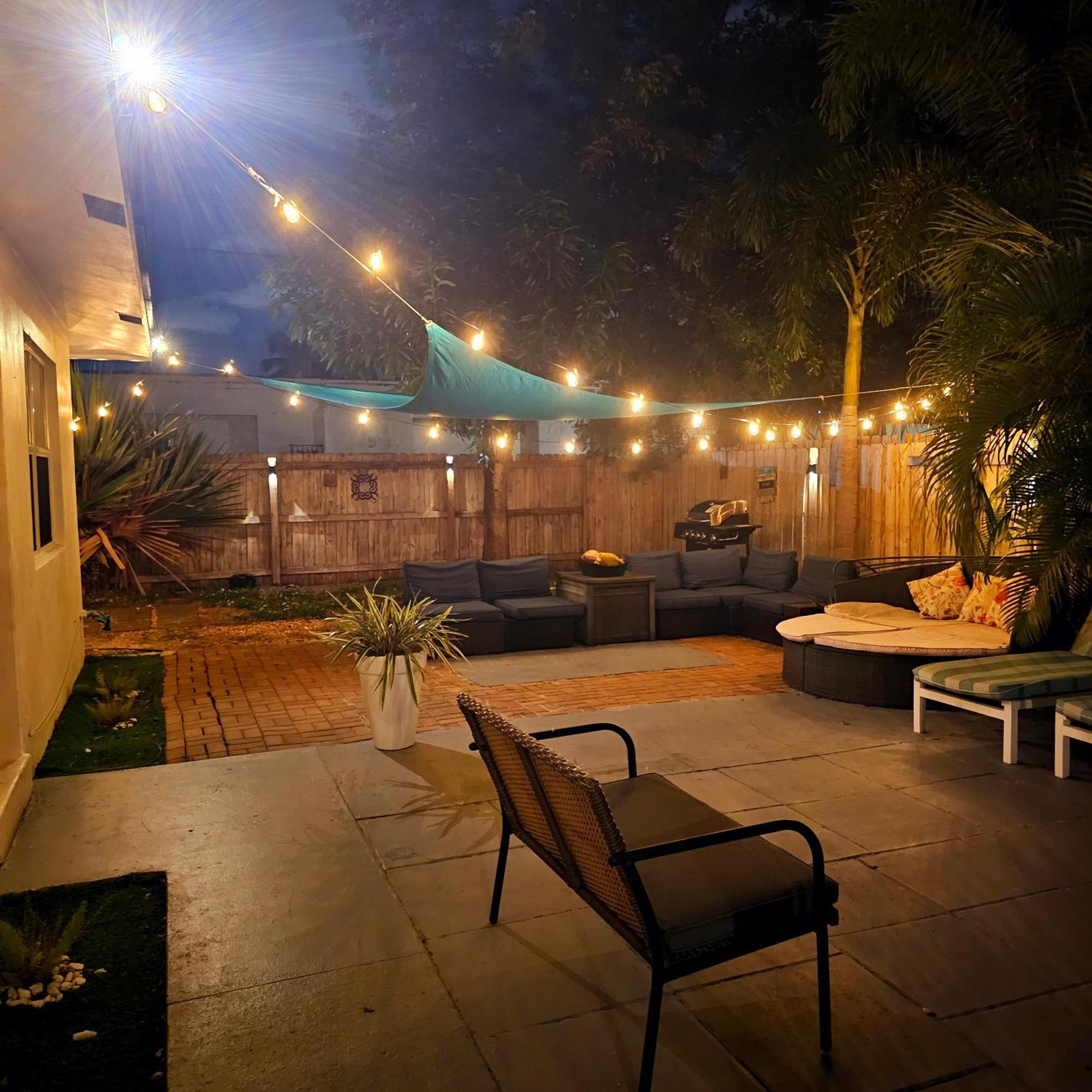 Equipped House W Pool & Patios, Near The Beaches, Prime Location- Ideal For Small Families, Coastal Haven Appartamento *