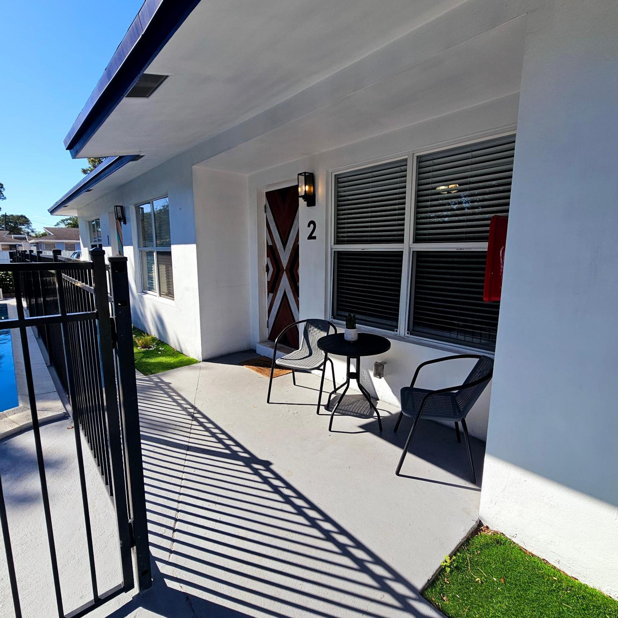 Equipped House W Pool & Patios, Near The Beaches, Prime Location- Ideal For Small Families, Coastal Haven *