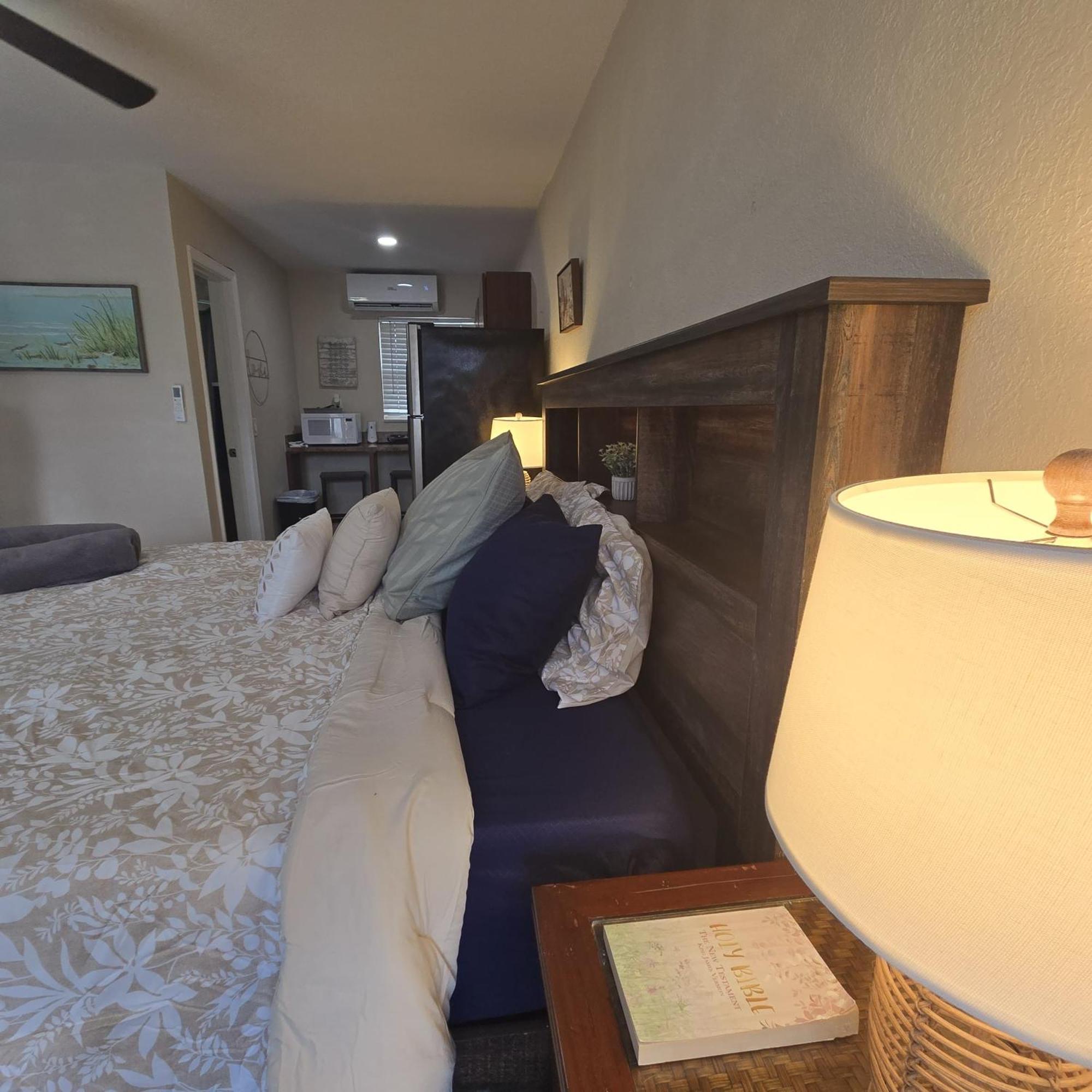 Equipped House W Pool & Patios, Near The Beaches, Prime Location- Ideal For Small Families, Coastal Haven Apartamento