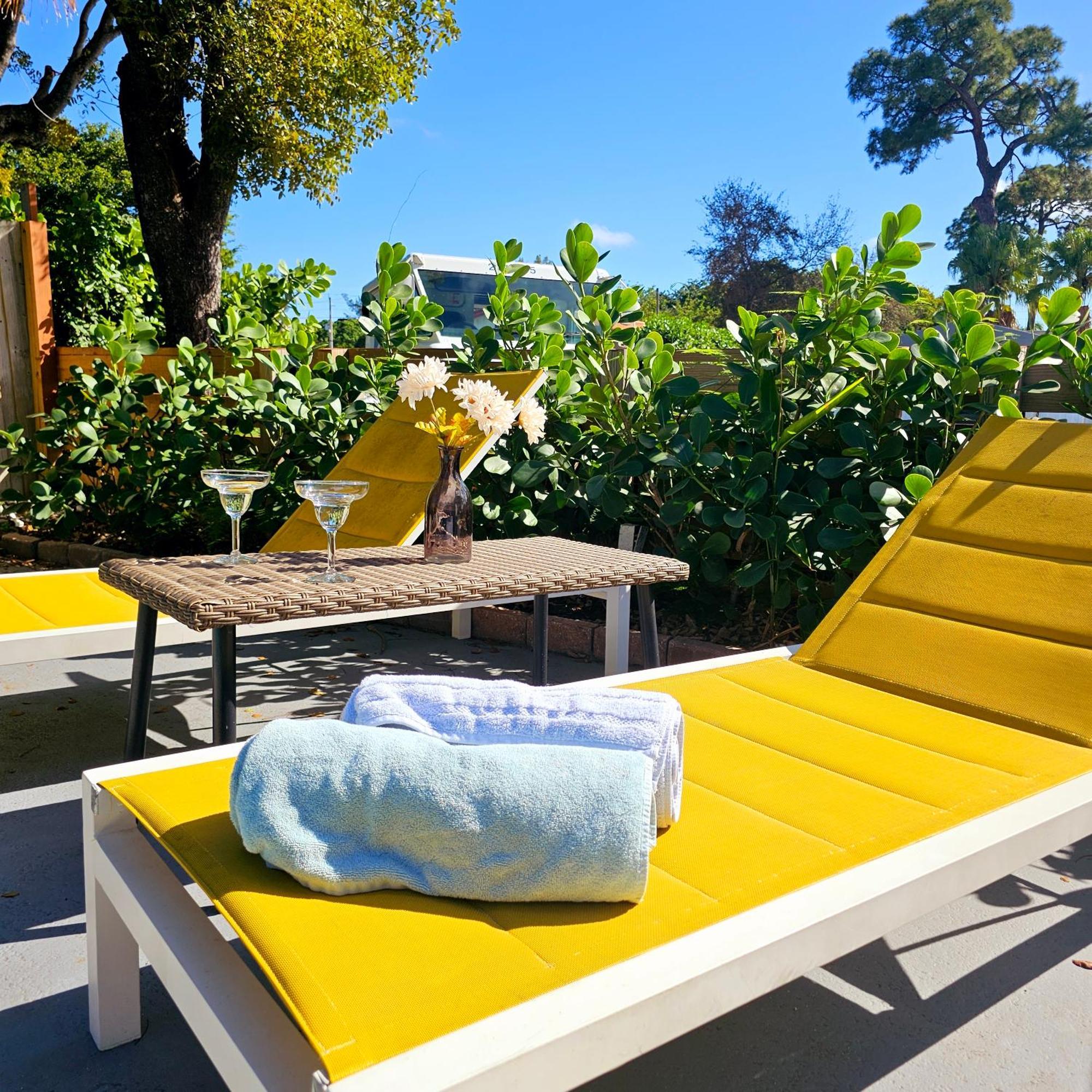 Equipped House W Pool & Patios, Near The Beaches, Prime Location- Ideal For Small Families, Coastal Haven Apartamento Fort Lauderdale