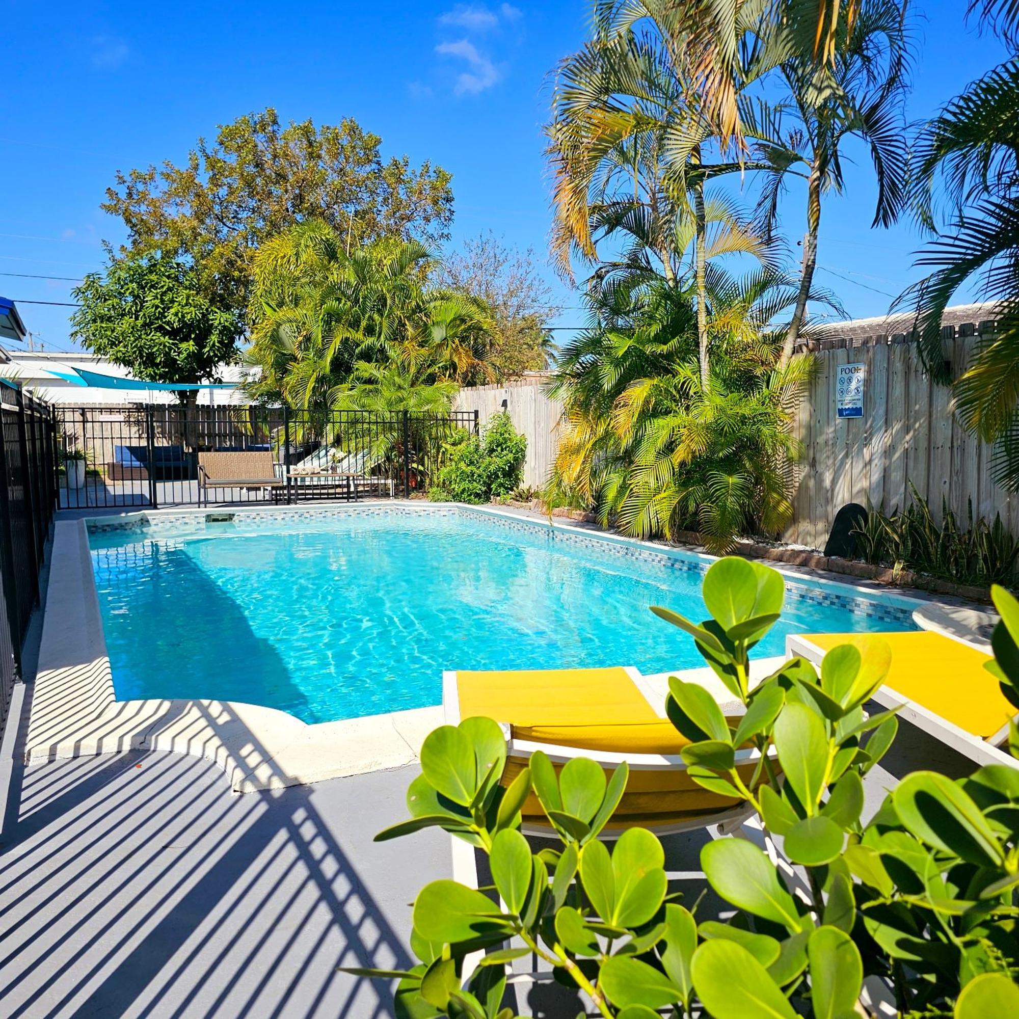 Apartamento Equipped House W Pool & Patios, Near The Beaches, Prime Location- Ideal For Small Families, Coastal Haven