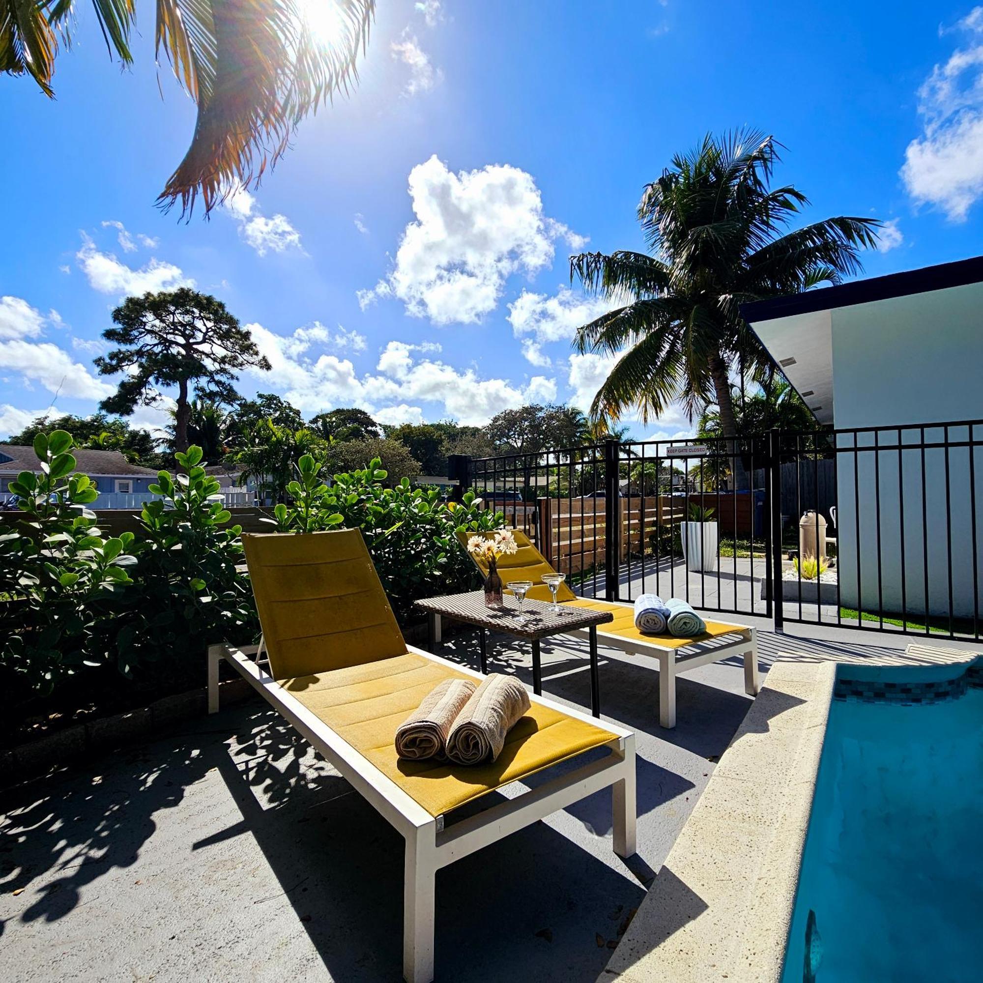 Equipped House W Pool & Patios, Near The Beaches, Prime Location- Ideal For Small Families, Coastal Haven Apartamento *